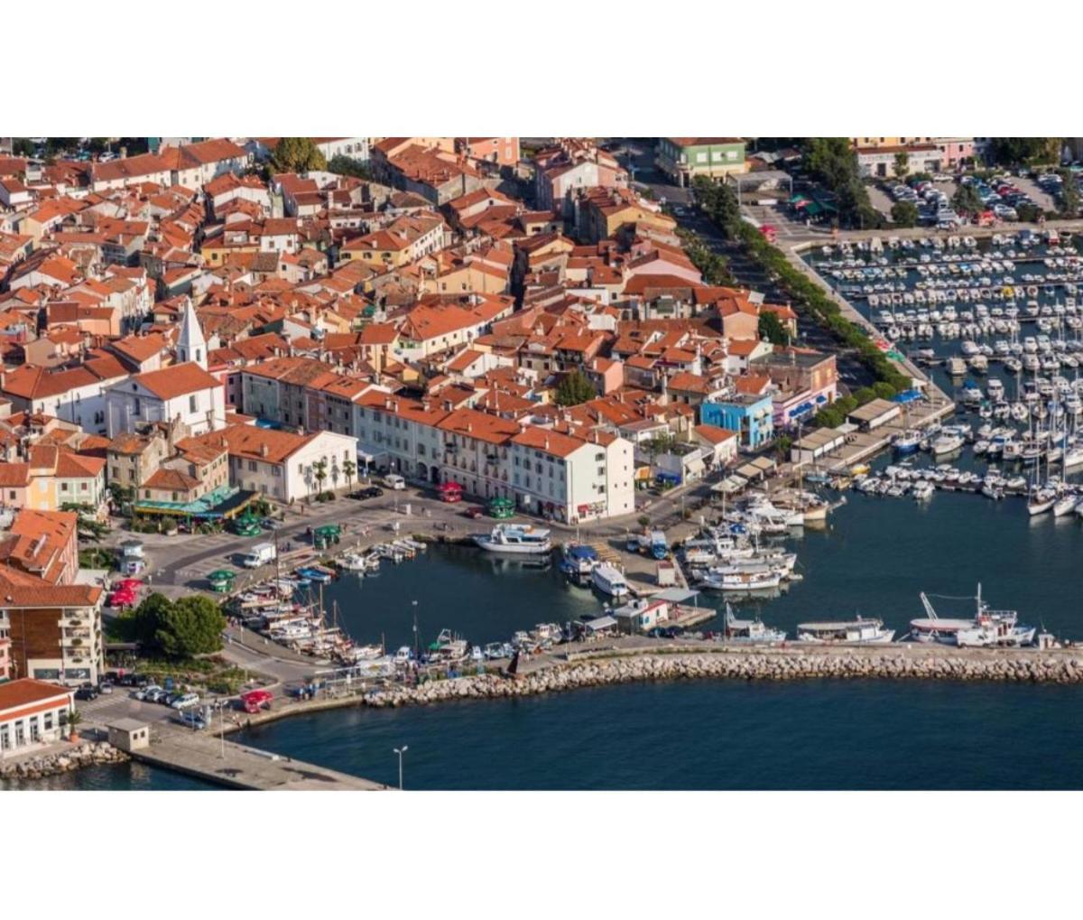 Apartma Rea Izola, Pergola & Terassa, Parking Esterno foto