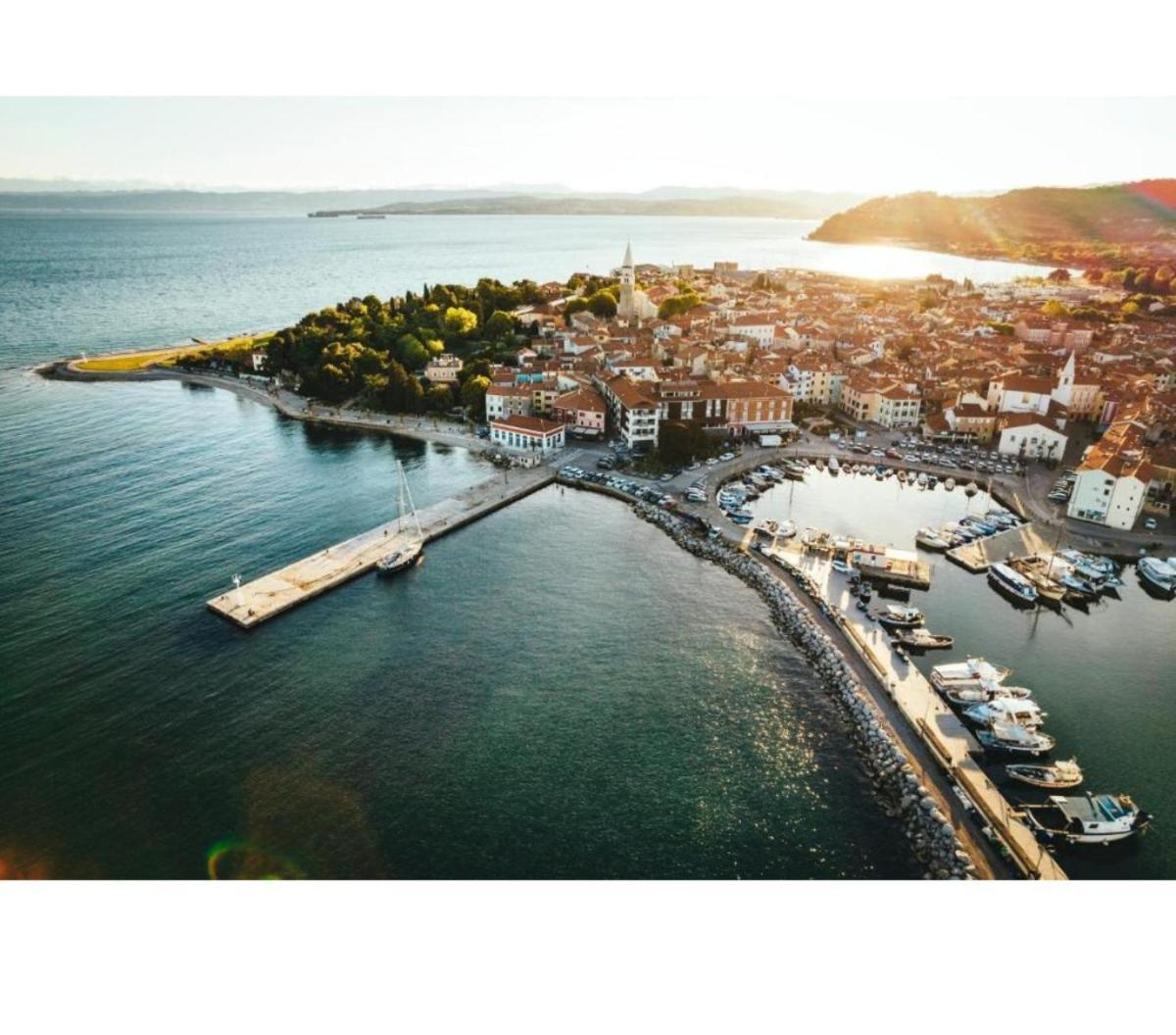 Apartma Rea Izola, Pergola & Terassa, Parking Esterno foto