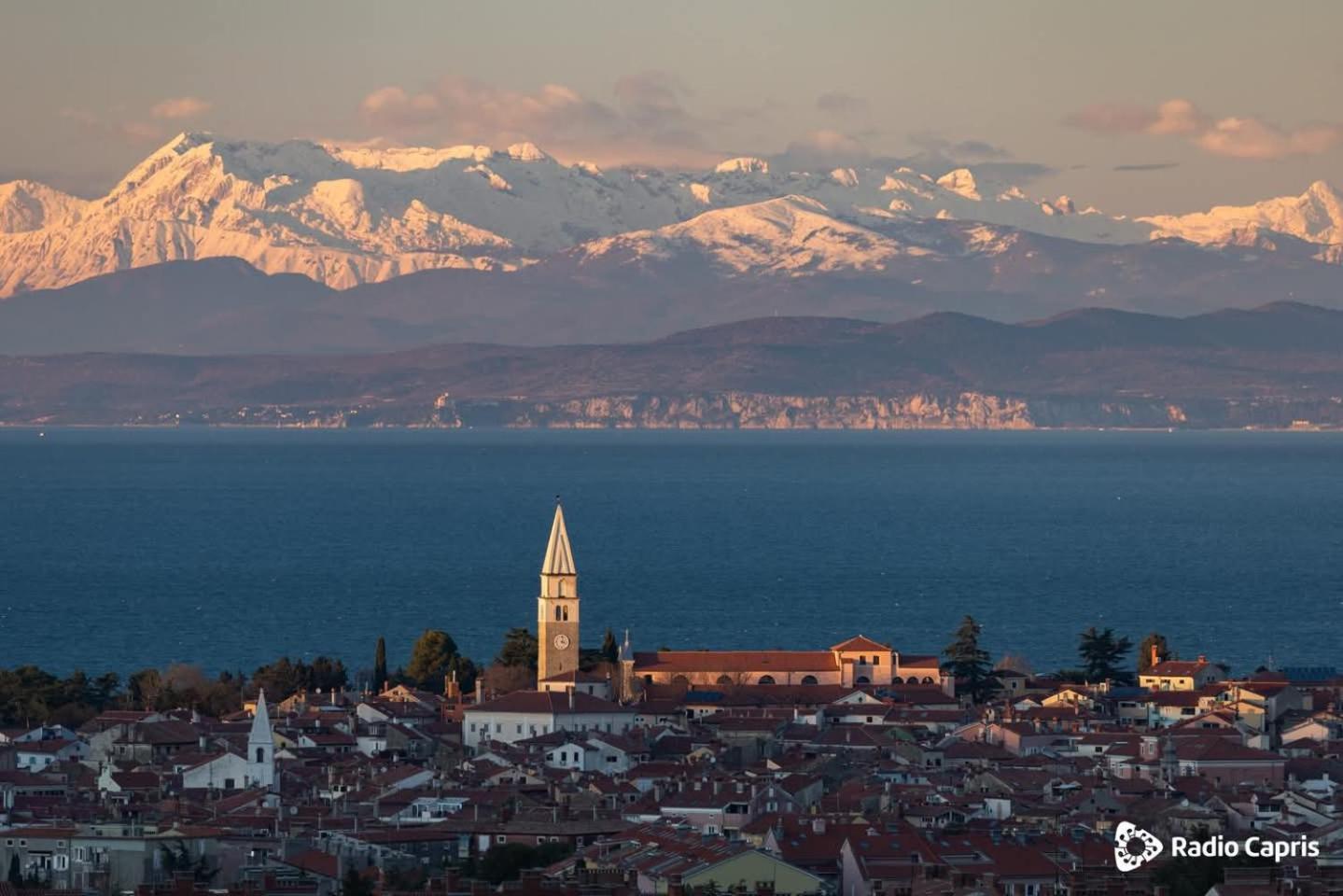 Apartma Rea Izola, Pergola & Terassa, Parking Esterno foto